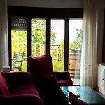 Casa De Flores - Con Jardin Privado Frente A La Playa De Apartment *