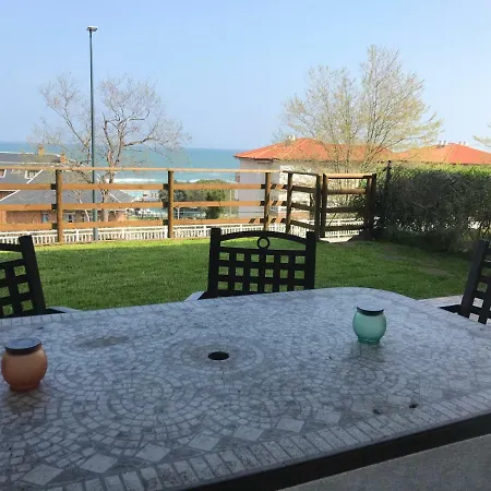 Casa De Flores - Con Jardin Privado Frente A La Playa De Apartmán *