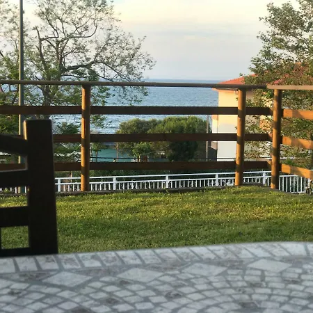 Casa De Flores - Con Jardin Privado Frente A La Playa De Apartment *