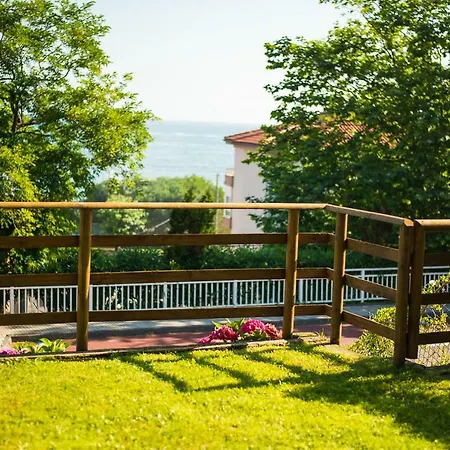 Casa De Flores - Con Jardin Privado Frente A La Playa De Comillas