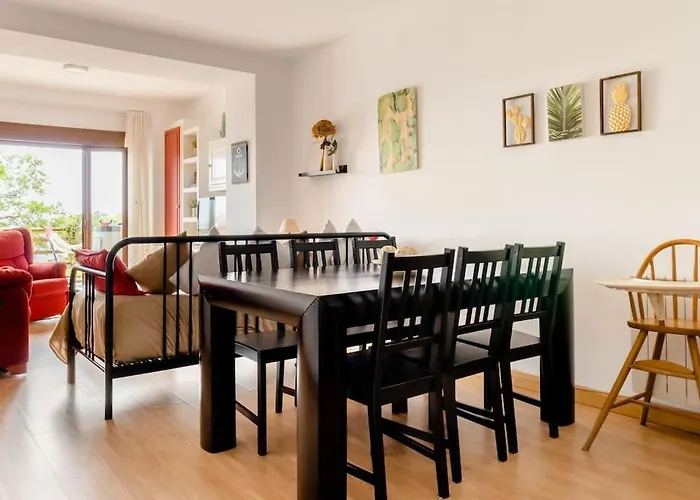 아파트 Casa De Flores - Con Jardin Privado Frente A La Playa De 코밀라스