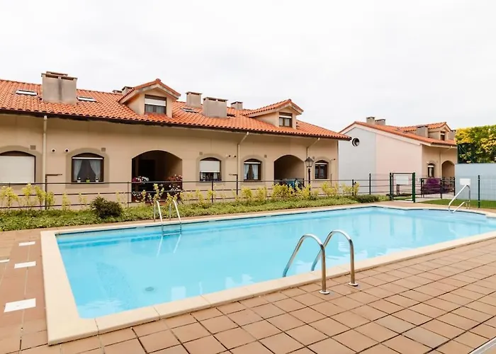 Casa De Flores - Con Jardin Privado Frente A La Playa De Comillas