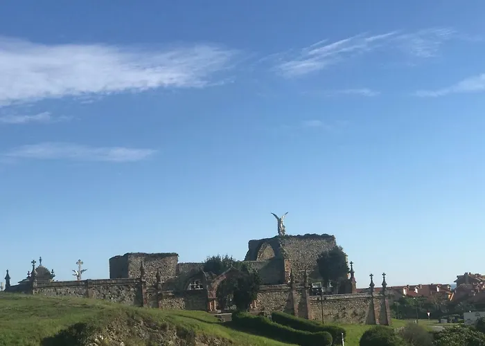 Casa De Flores - Con Jardin Privado Frente A La Playa De Comillas
