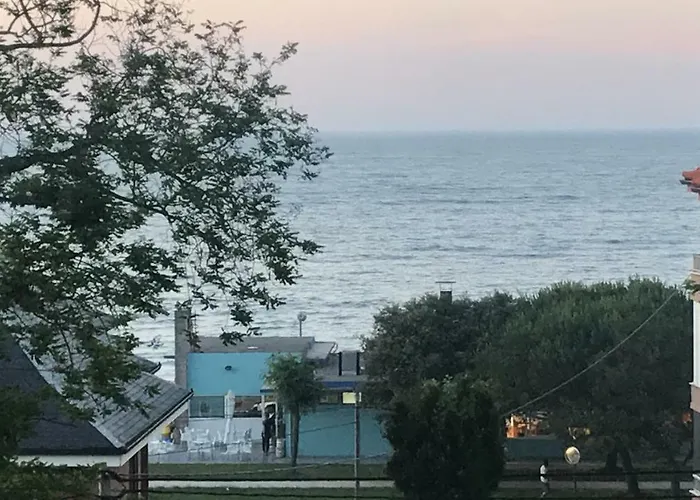 Casa De Flores - Con Jardin Privado Frente A La Playa De * Comillas