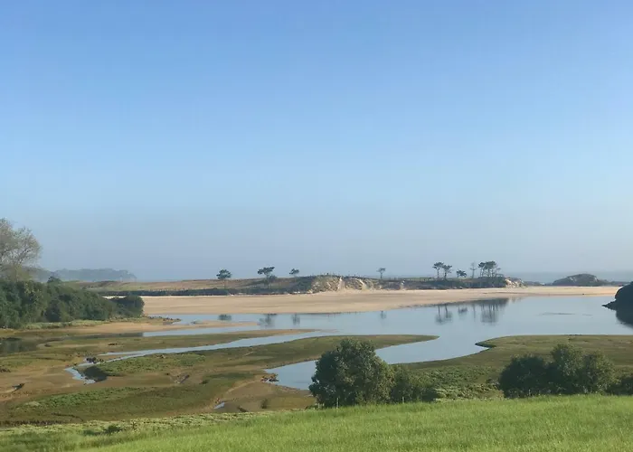 Casa De Flores - Con Jardin Privado Frente A La Playa De * 코밀라스