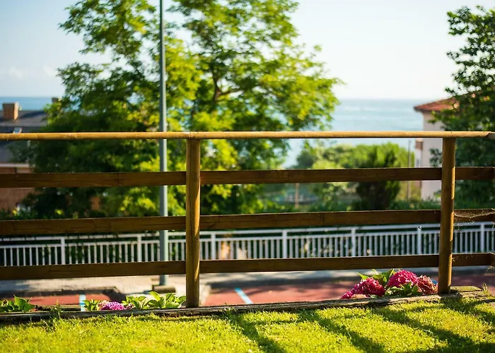 Casa De Flores - Con Jardin Privado Frente A La Playa De Comillas