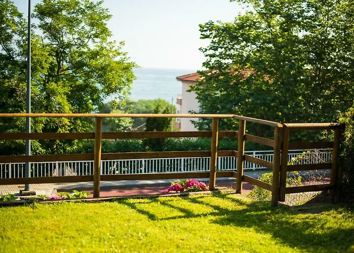 Casa De Flores - Con Jardin Privado Frente A La Playa De Comillas