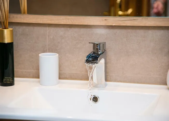 Casa De Flores - Con Jardin Privado Frente A La Playa De Comillas